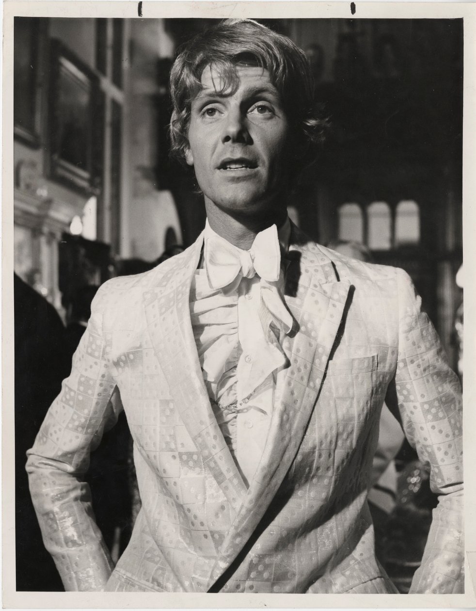 El actor James Fox con una chaqueta de Mr Fish, 1968 de English Photographer