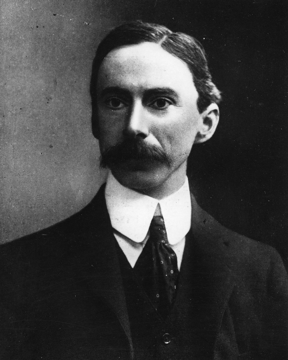 Bertrand Russell, candidato para Wimbledon durante la elección parcial de 1907 de English Photographer