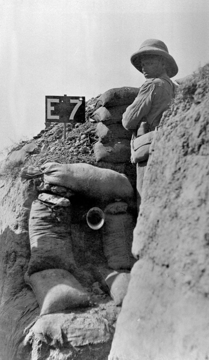Tropas británicas en trincheras, Sannayat, 1916 de English Photographer
