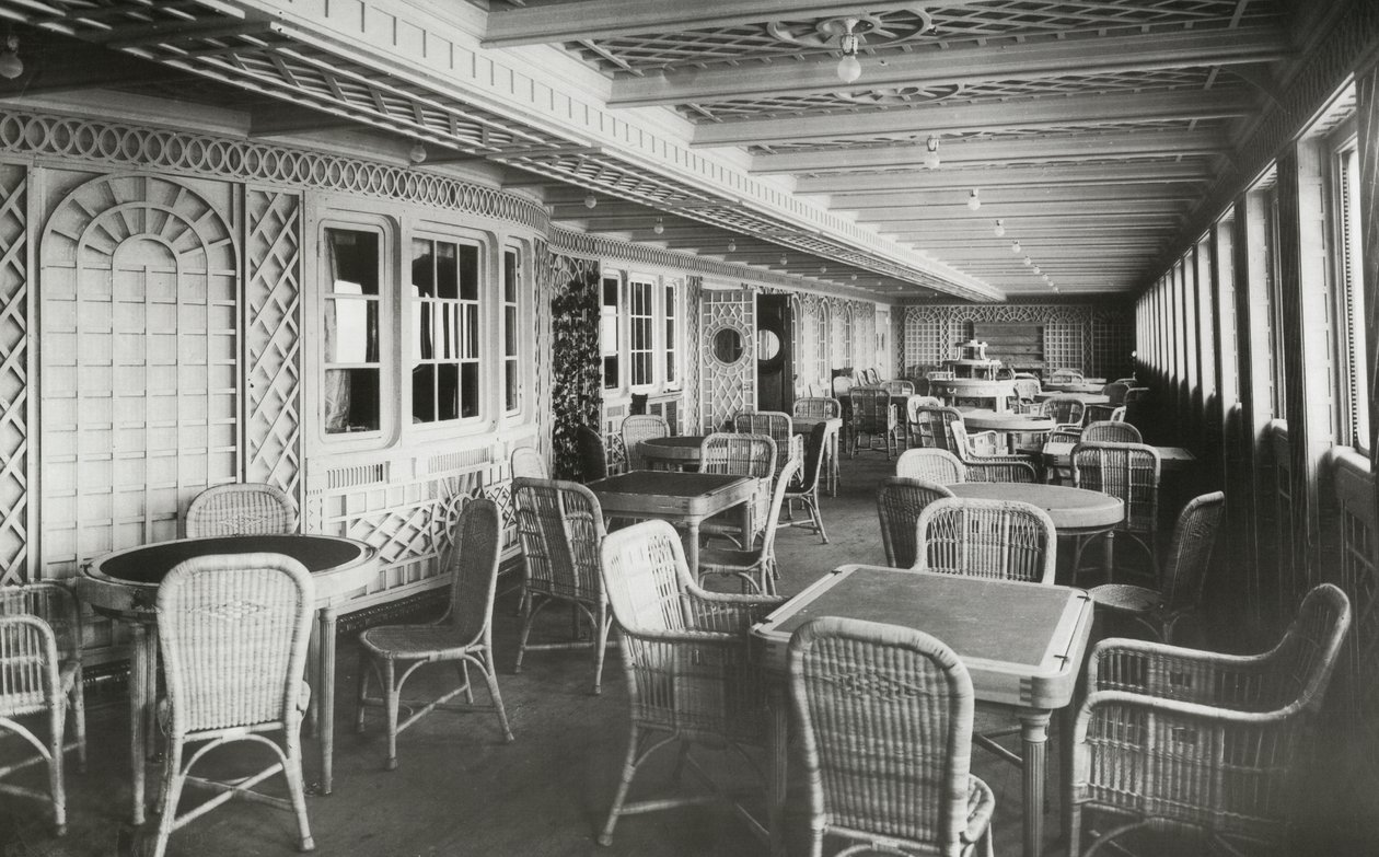 Café Parisien en el RMS Titanic, 4 de enero de 1912 de English Photographer