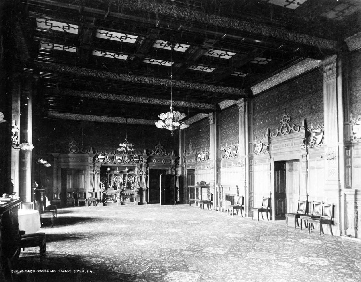 Comedor del Viceregal Lodge, Simla, c.1890 de English Photographer