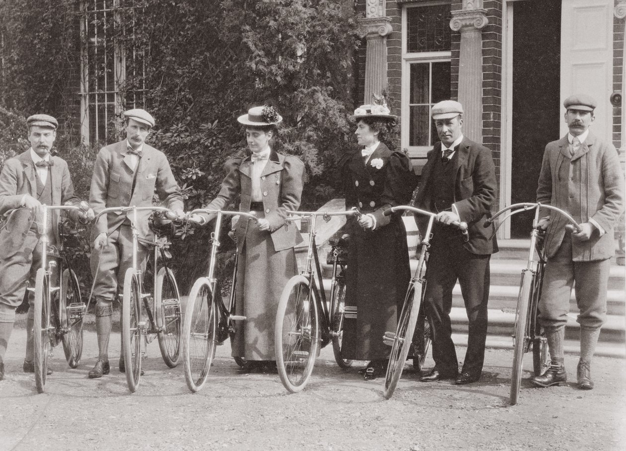 Grupo de ciclistas eduardianos, principios de 1900 de English Photographer