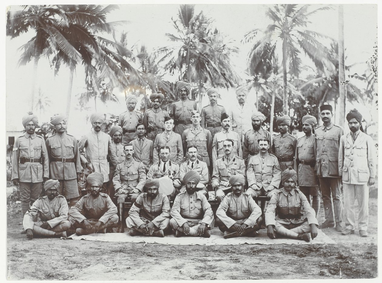 Grupo de los 19º Punjabis en África Oriental, 1914-15 de English Photographer