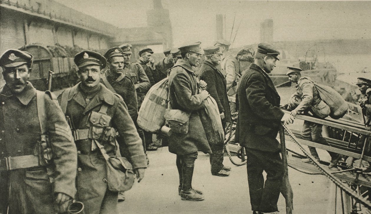 Artilleros de la R.F.A. desembarcando en Dover después de cuatro años y medio de servicio de guerra en el extranjero, 1919 de English Photographer