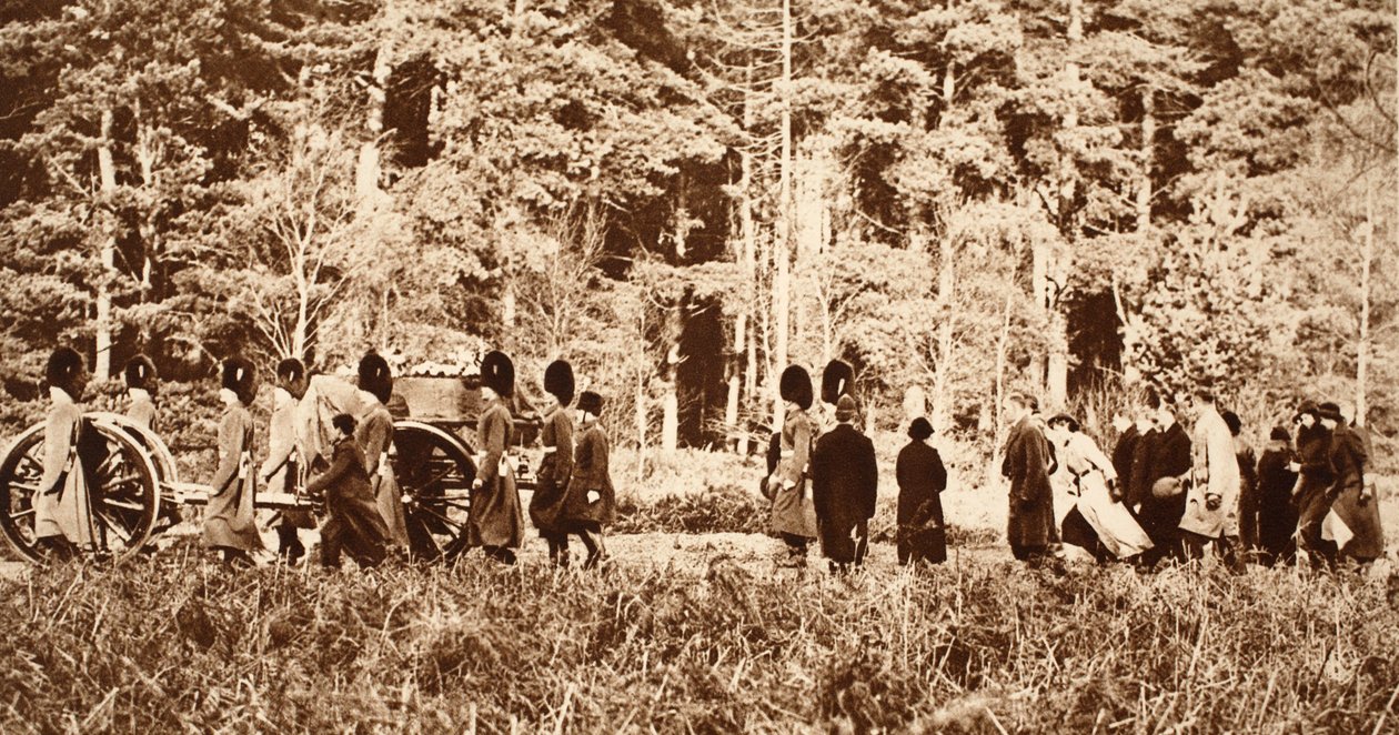 Procesión Fúnebre del Rey Jorge en Sandringham, a través de los bosques que amaba, 1936 de English Photographer