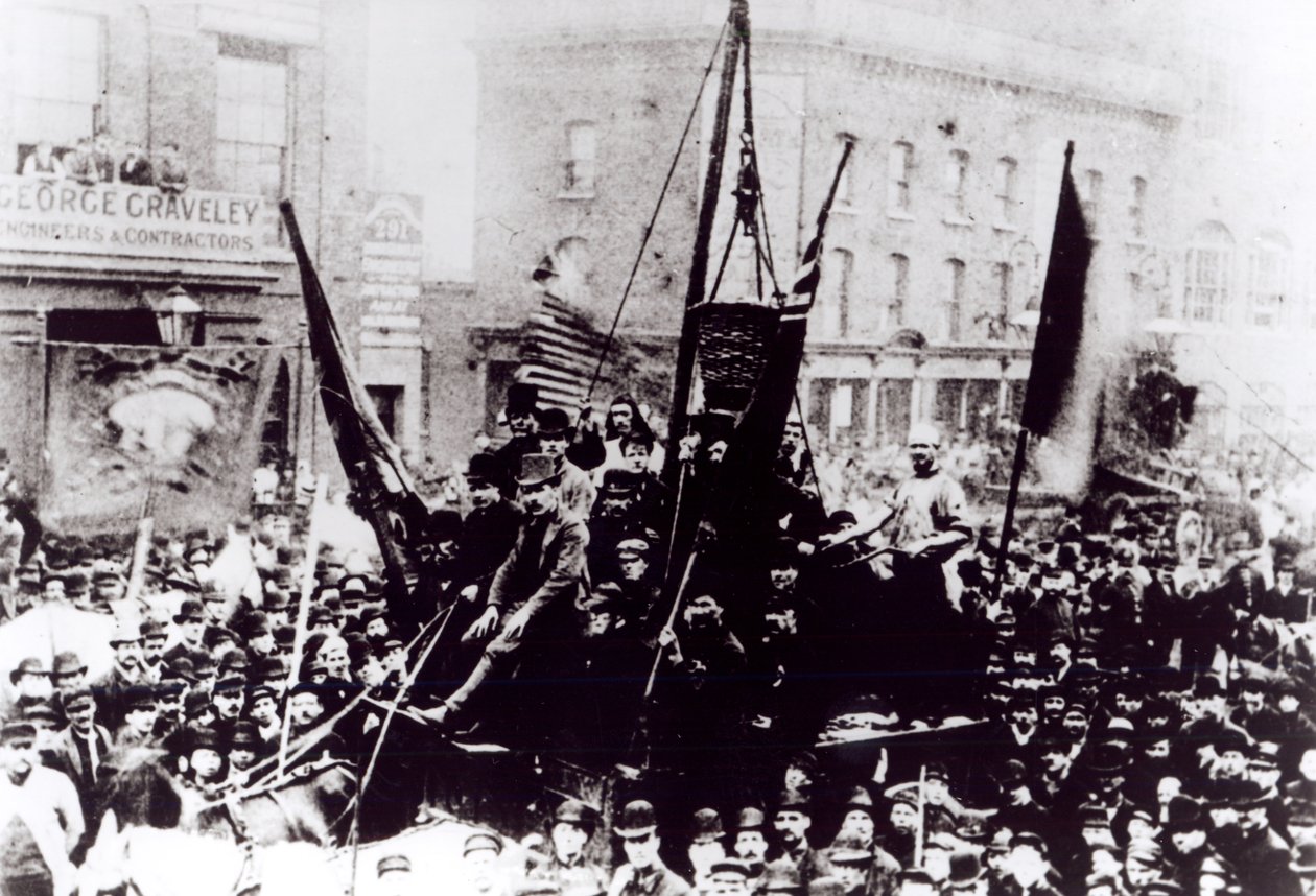 Huelga de los muelles de Londres, 1889 de English Photographer