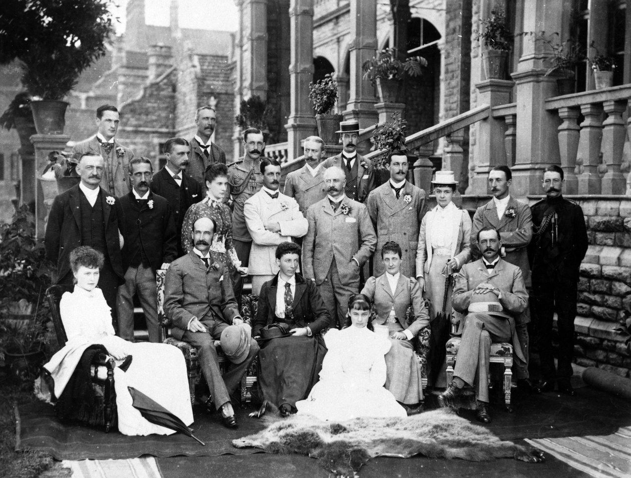 Lord y Lady Lansdowne con personal y amigos en el Viceregal Lodge, Shimla, c.1888-94 de English Photographer