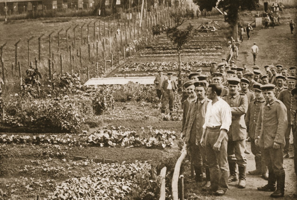 El Huerto, Eastcote, ilustración de Prisioneros Alemanes en Gran Bretaña de English Photographer