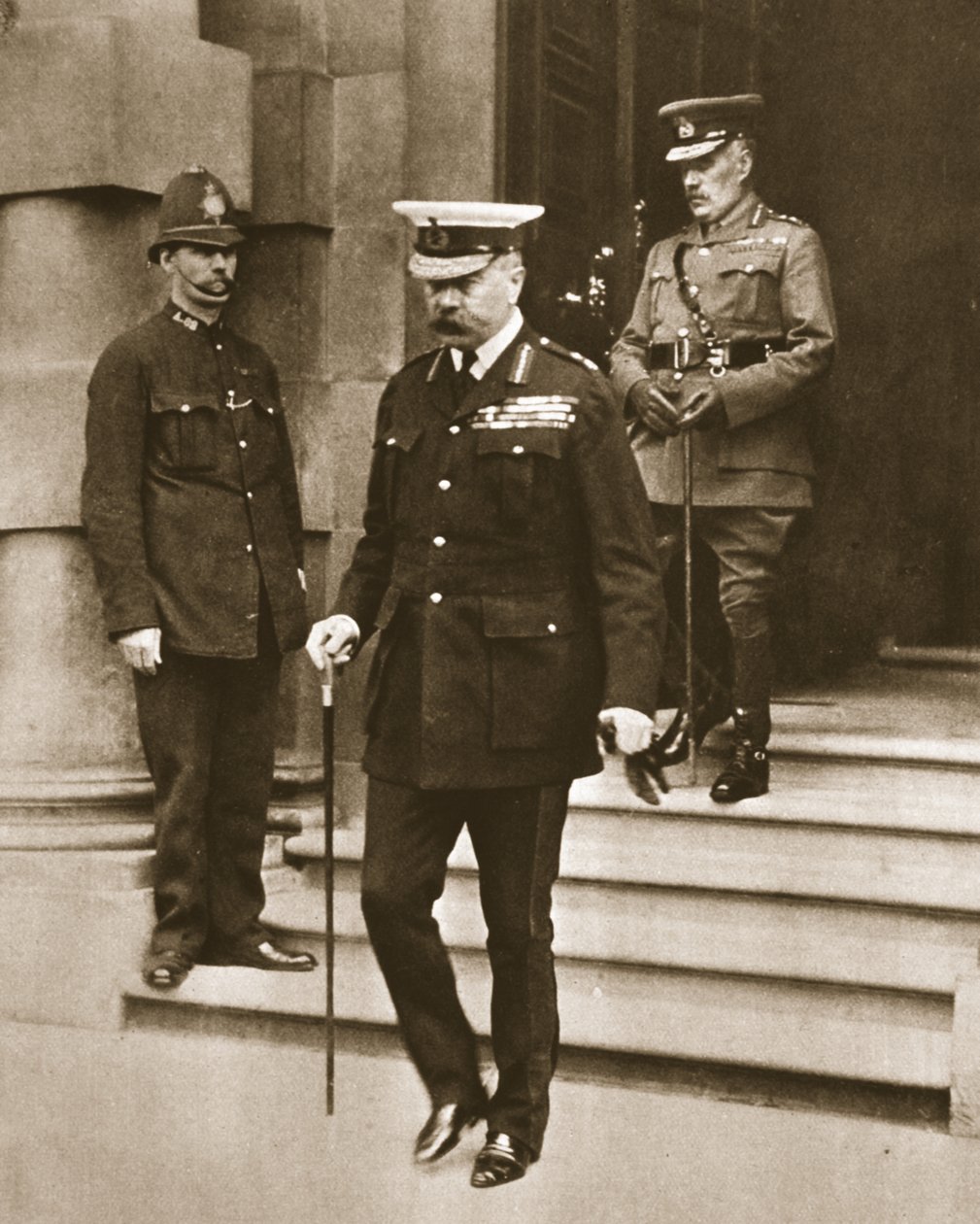 La última fotografía de Lord Kitchener, de The Illustrated War News, 14 de junio de 1916 de English Photographer