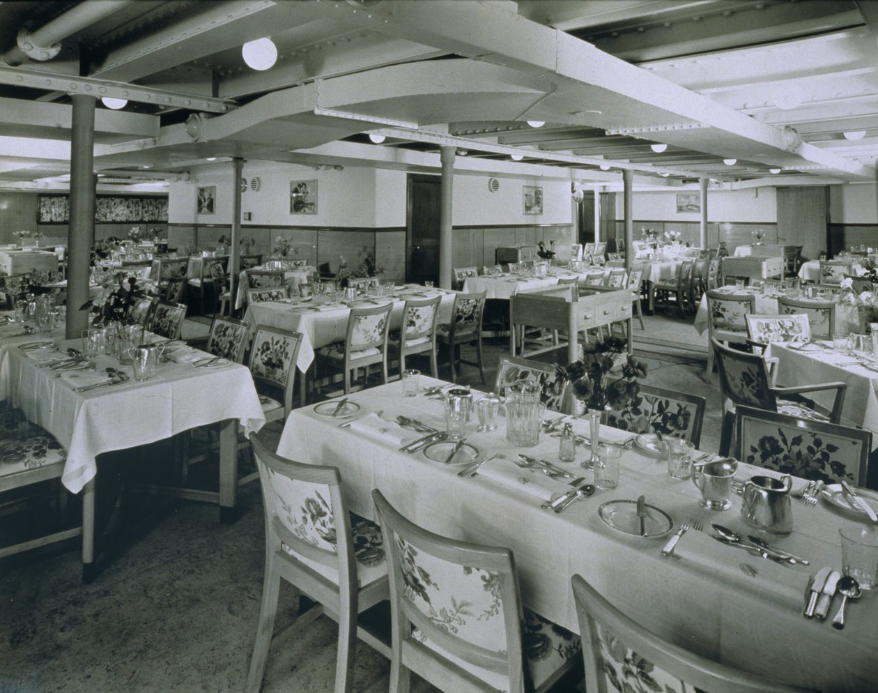 Vista de un comedor a bordo de un crucero de English Photographer