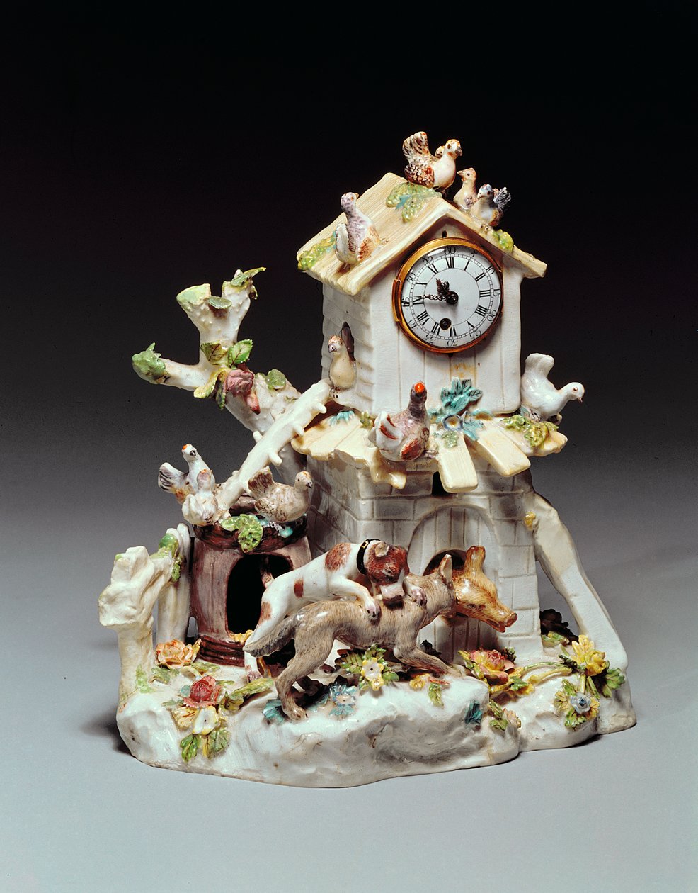 Reloj de granja de porcelana de Chelsea, período Red Anchor, c.1755 de English School