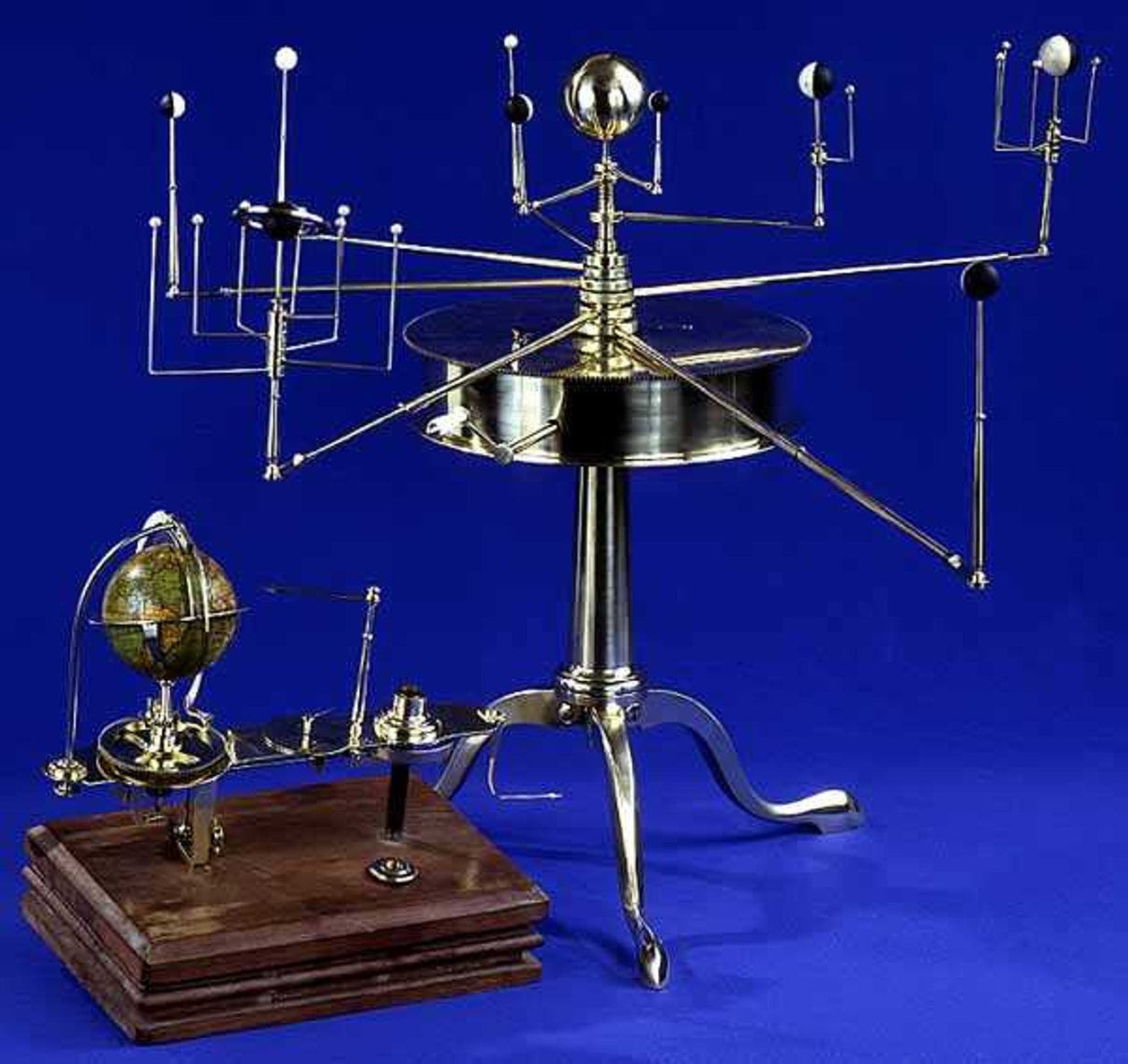 Planetario portátil tipo Martin u Orrery, por Thomas Blunt, George Newman y Thomas Voigt, c.1808 de English School