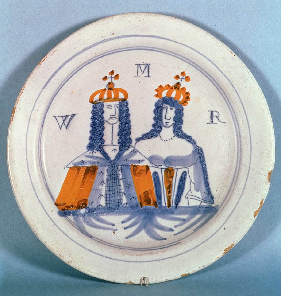 Plato de loza estannífera, Lambeth, c.1689 de English School