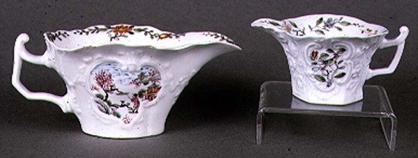 Salsa y Cremera Ovalada de Worcester, decoración policromada en esmalte, c.1750-55 de English School