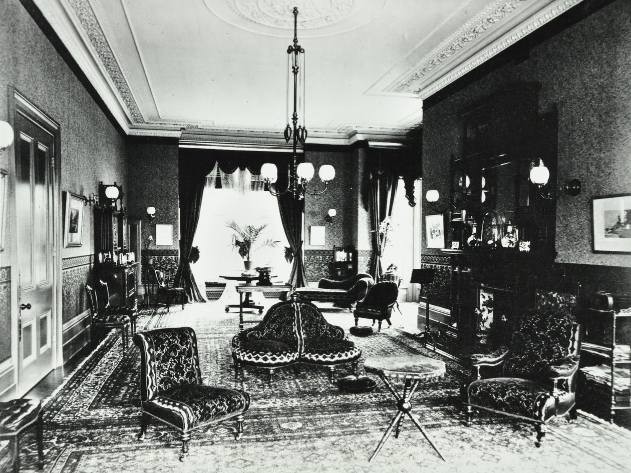 18 Addison Road: sala de dibujo, 1890 de English Photographer