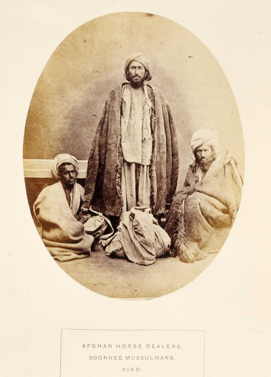 Comerciantes de caballos afganos, musulmanes Soonnee, Sind, de The People of India, por J. Forbes Watson, publicado en 1868 de English Photographer