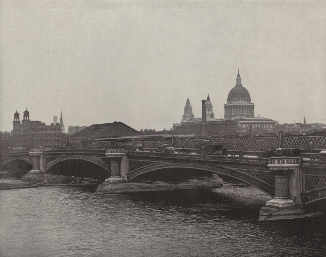 Puente de Blackfriars (foto en blanco y negro) de English Photographer