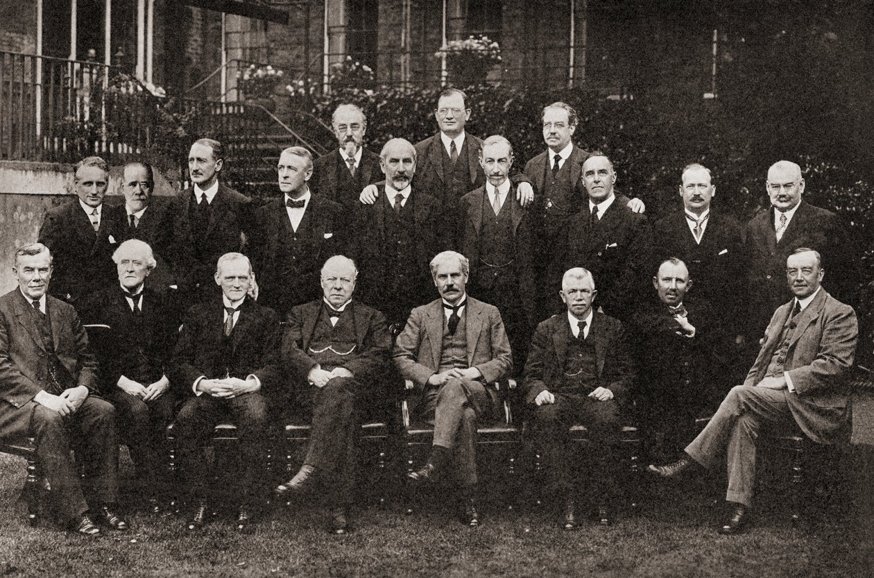 El primer Gobierno Laborista de Gran Bretaña en 1924, de La Historia de Veinticinco Años, publicado en 1935 de English Photographer