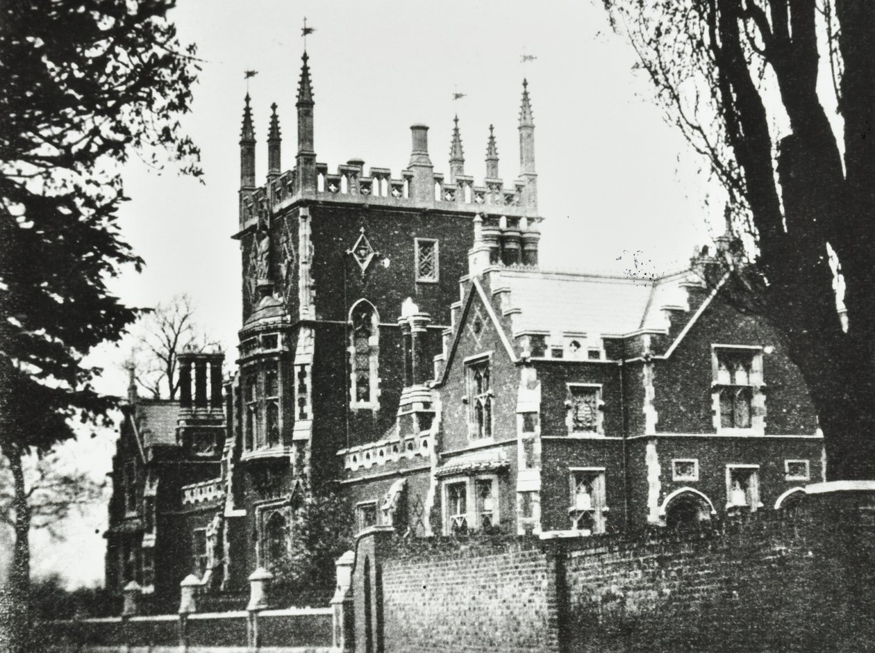 Elizabethan School, Broomhouse Lane: exterior, 1880 de English Photographer