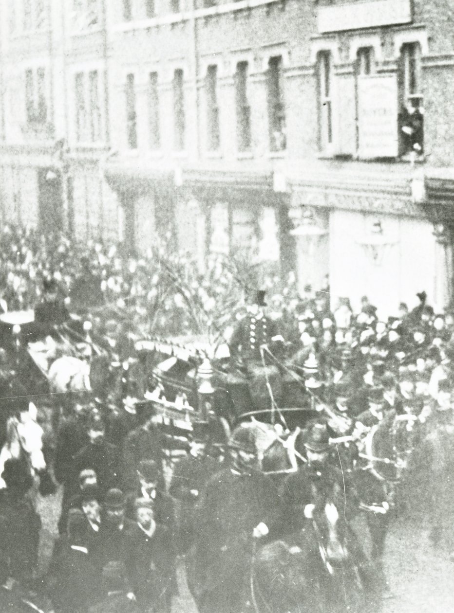 Procesión fúnebre de Charles Haddon Spurgeon, West Norwood, Londres, 1892 de English Photographer