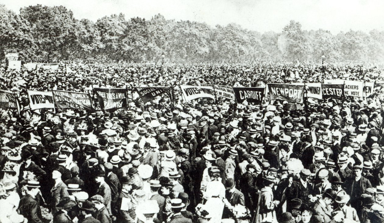 Gran manifestación por el voto femenino en Hyde Park, 21 de junio de 1908 de English Photographer