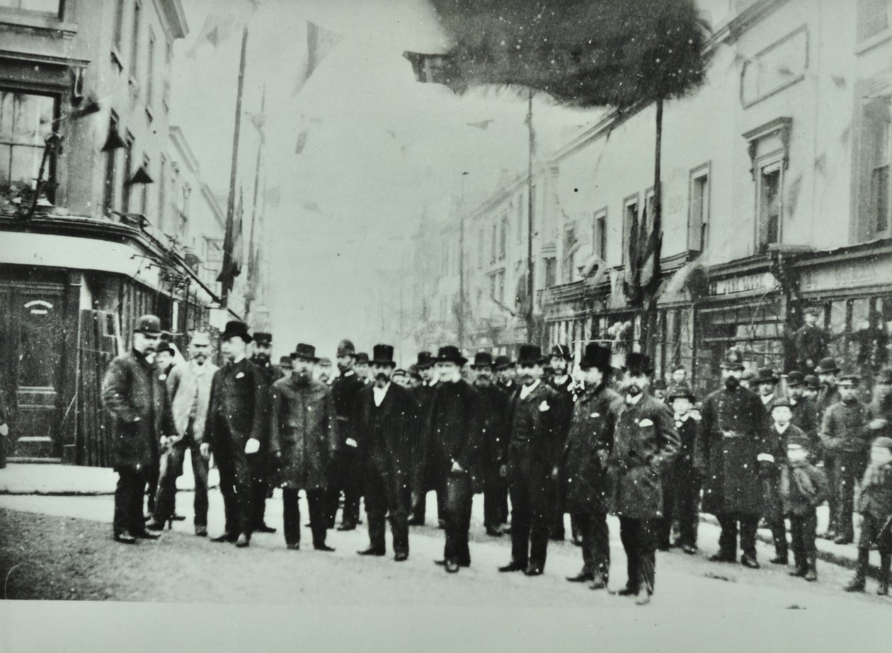 Hare Street: inauguración del ferry de Woolwich, 1889 de English Photographer
