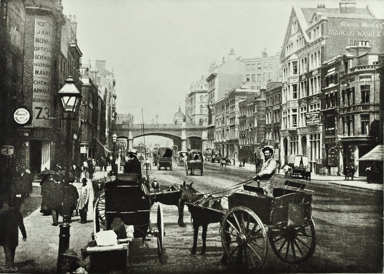Holborn Viaduct, Farringdon Street, mirando al norte, Ciudad de Londres, 1890 de English Photographer