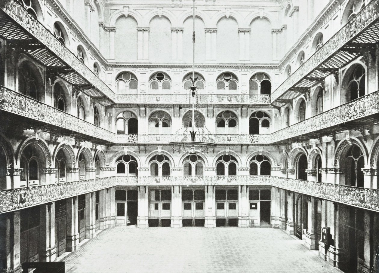 Hop Exchange: interior del salón este, Southwark Street, Londres, 1890 de English Photographer