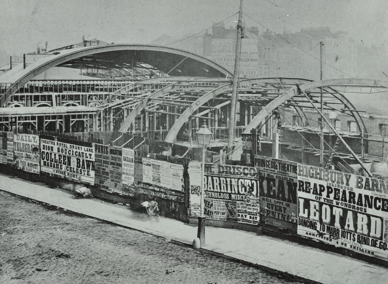 Kings Cross Station: trabajos de construcción en progreso, 1862 de English Photographer