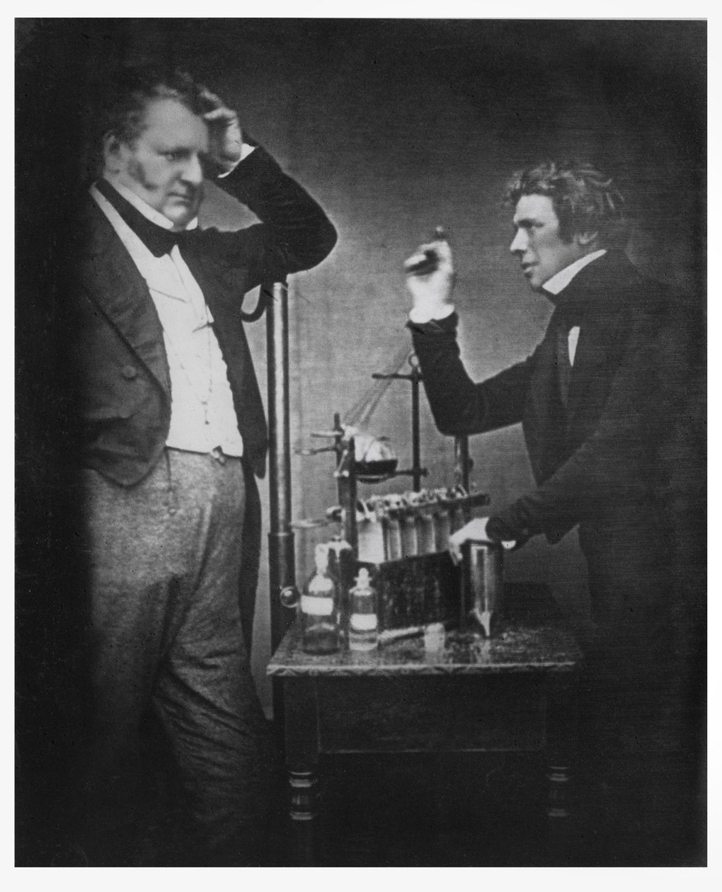 Michael Faraday (1791-1867) y John Frederic Daniell (1790-1845) (foto) de English Photographer