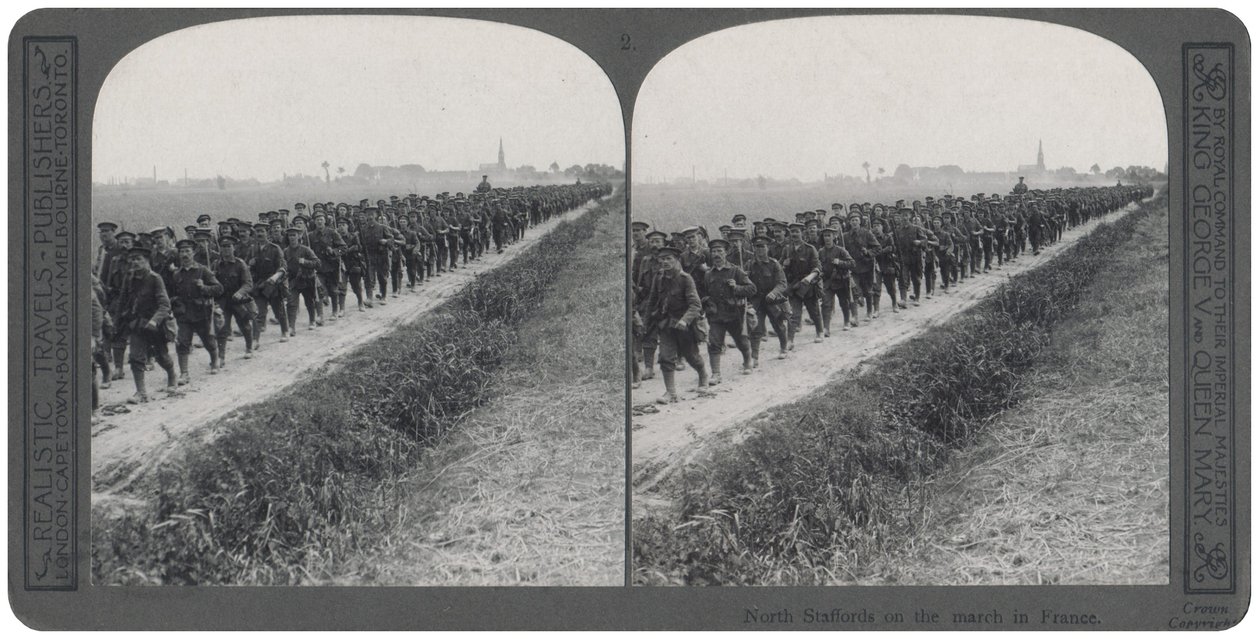 North Staffords en marcha en Francia (impresión estereoscópica) de English Photographer