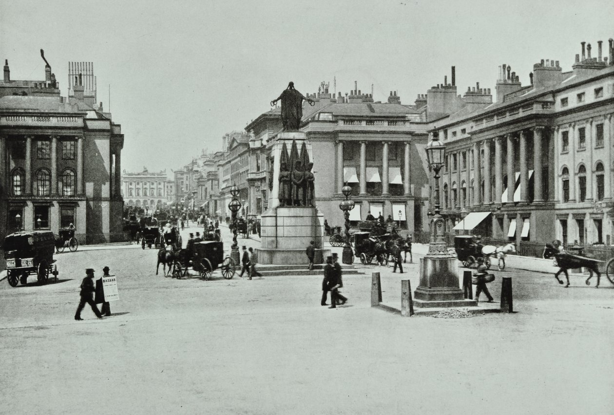 Regent Street, Westminster: Waterloo Place mirando hacia Regent Street, 1896 de English Photographer