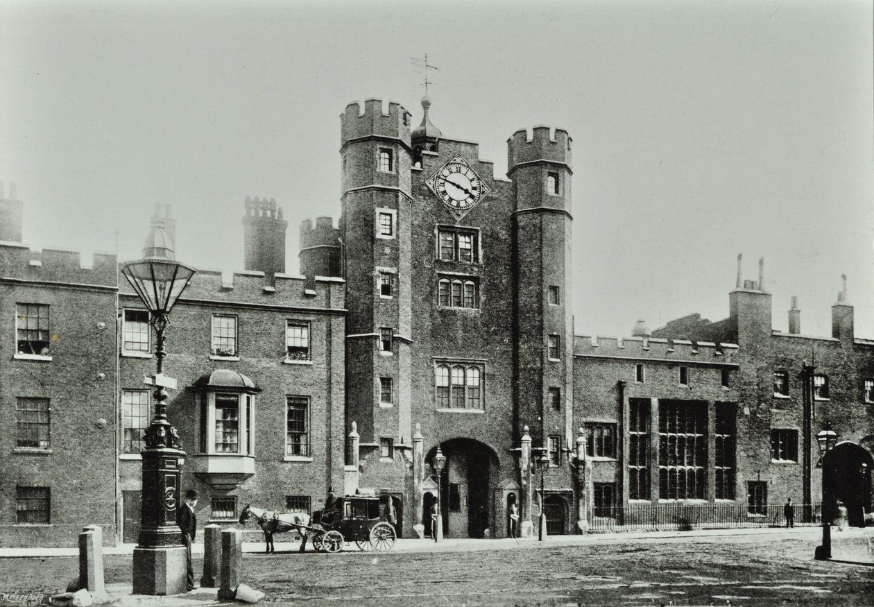 Saint Jamess Palace, Westminster LB: desde Saint Jamess Street, 1896 de English Photographer