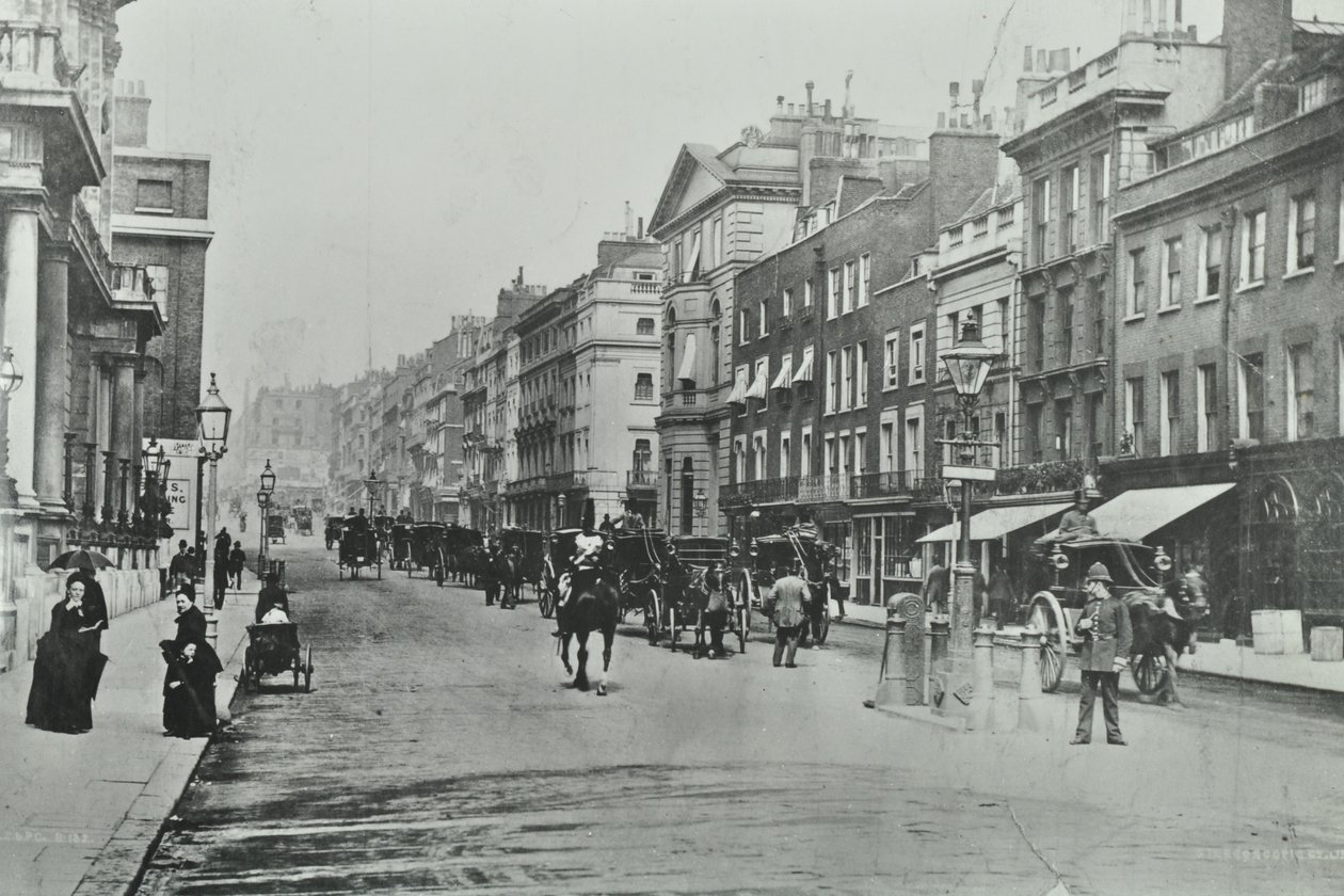 Saint Jamess Street, Westminster LB: mirando al norte desde Pall Mall, 1895 de English Photographer