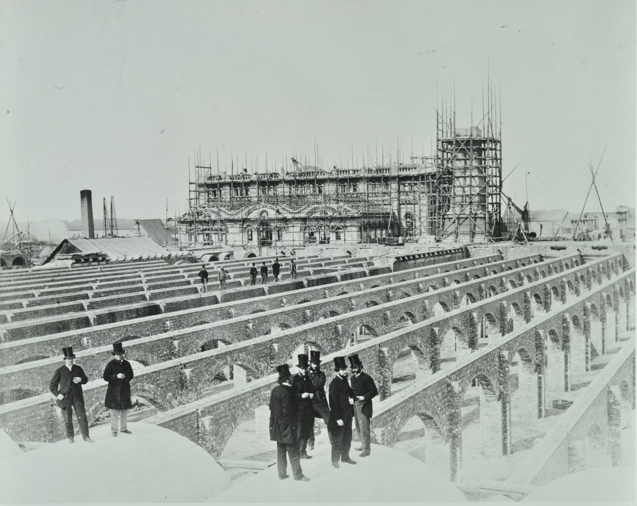 Southern Outfall Sewer, Crossness: operaciones de construcción, 1865 de English Photographer