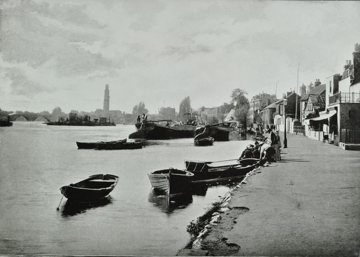 Strand-on-the-Green, Hounslow: vista general, 1895 de English Photographer