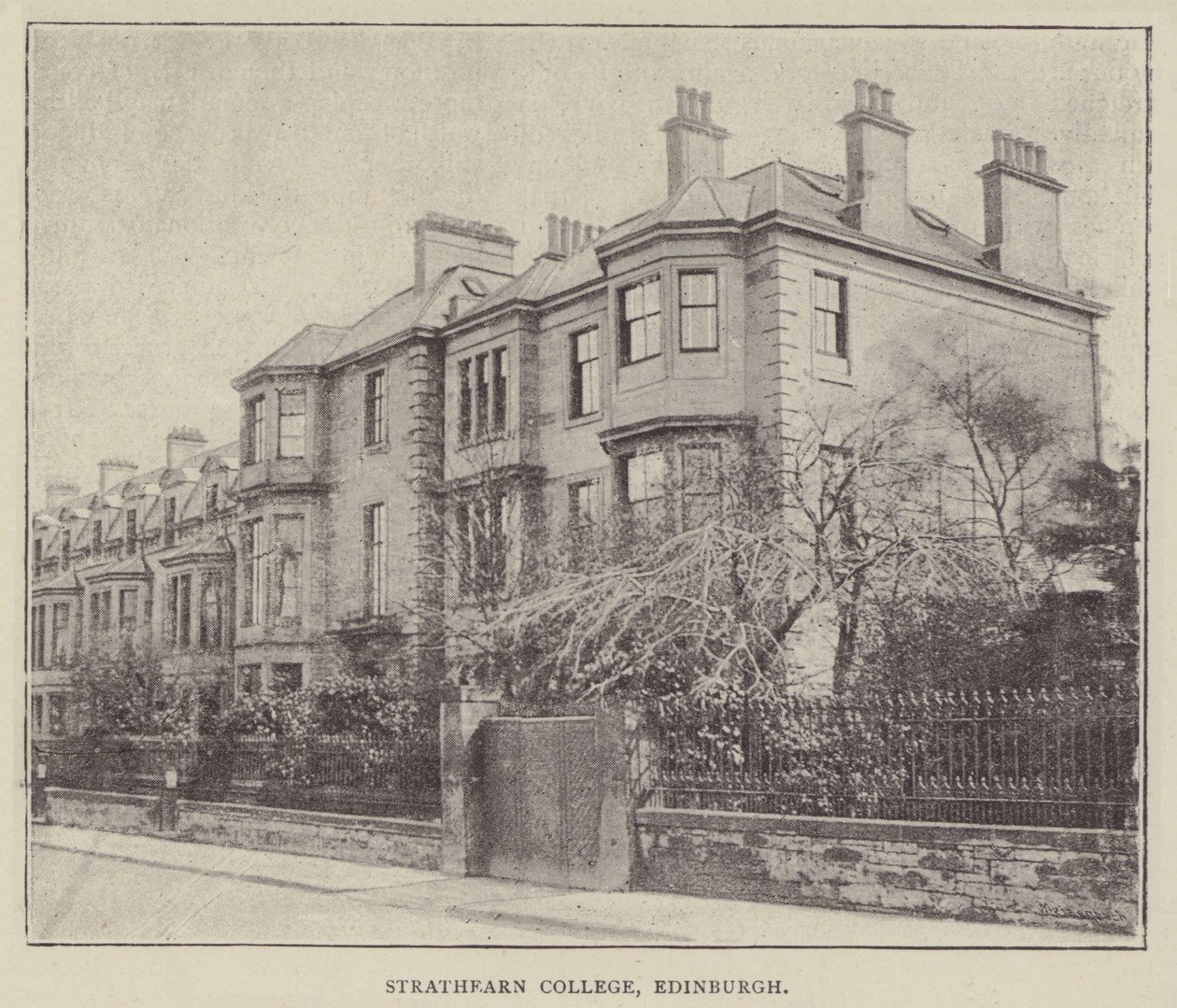 Strathearn College, Edimburgo (grabado) de English Photographer