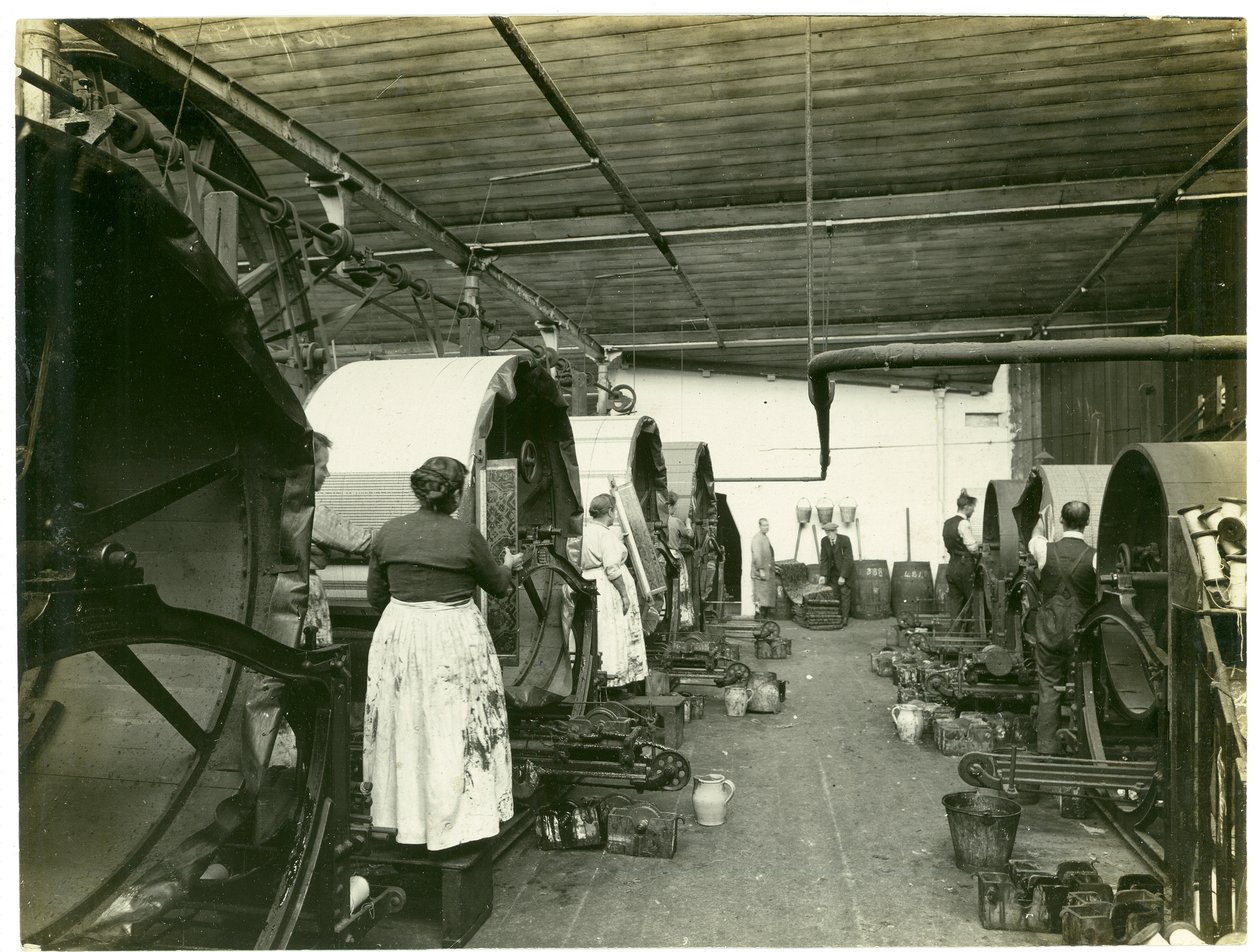 Impresión de tapices, fábrica Hughes No. 2, 1923 de English Photographer