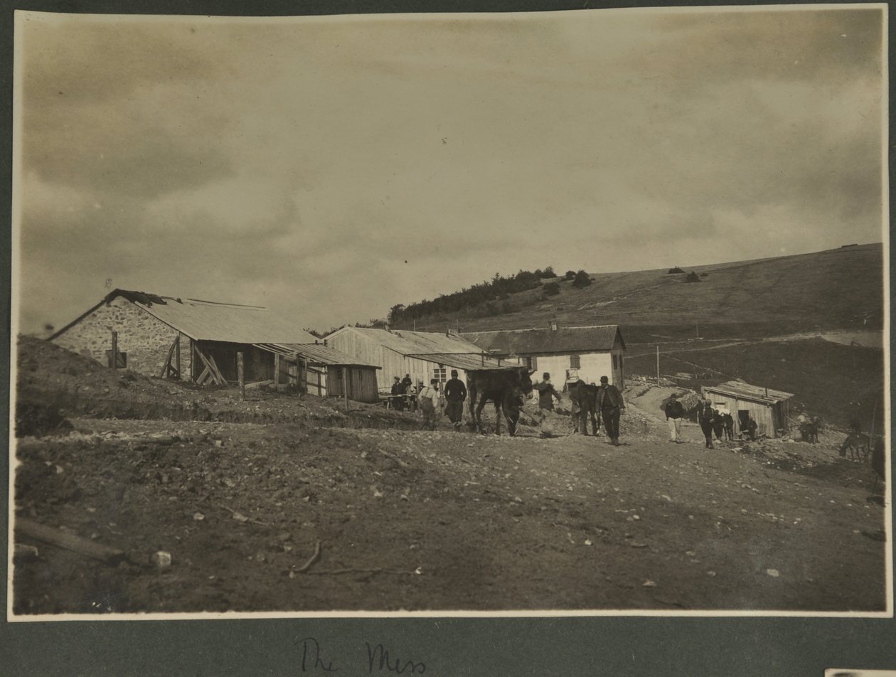 El Comedor, probablemente en la estación de entrenamiento de Rango de Sonido en Vosges, 1915 de English Photographer