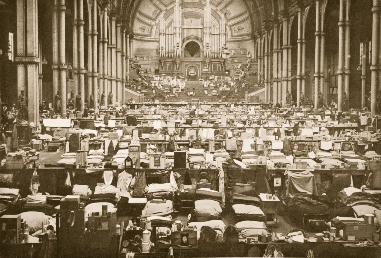 El Salón de los Dormitorios, Alexandra Palace, ilustración de Prisioneros Alemanes en Gran Bretaña de English Photographer
