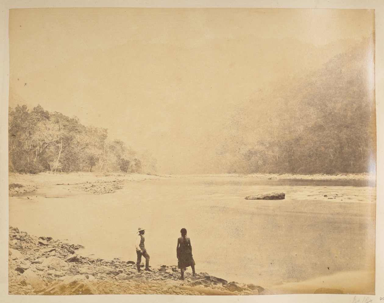 El Teesta en Bheerkotee.  Vistas de Darjeeling. 1870 de English Photographer