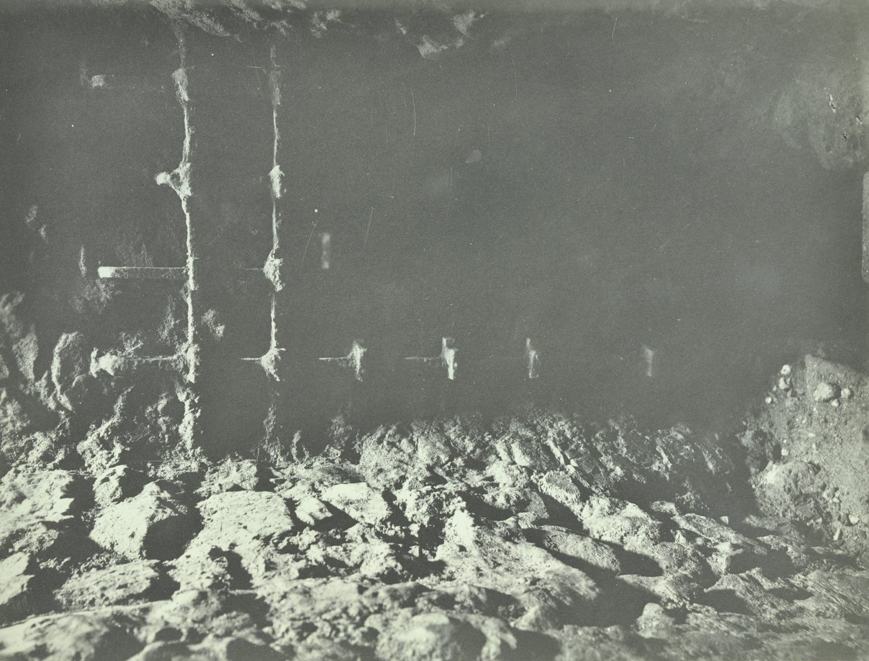 Torre de Londres, Tower Hill: pasajes subterráneos, 1899 de English Photographer