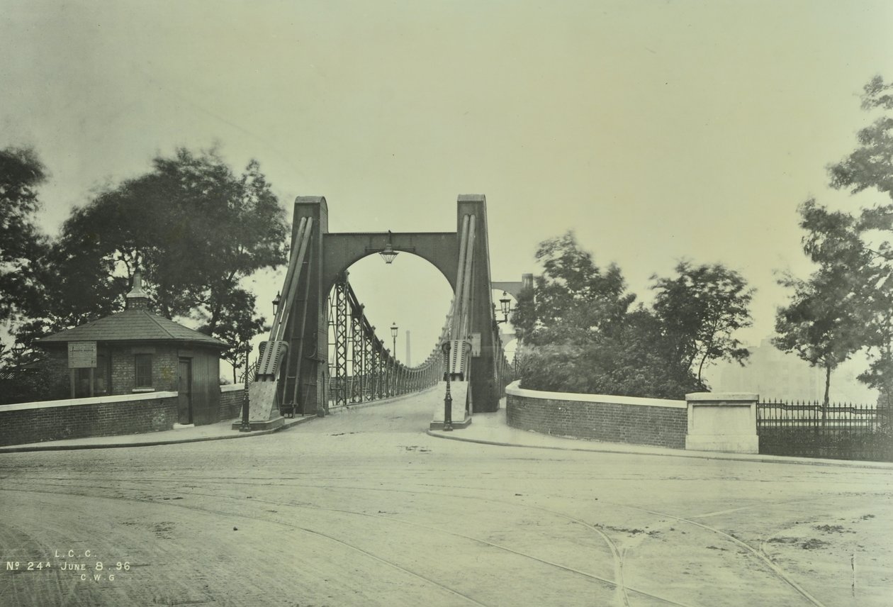 Vista del antiguo Lambeth Bridge, 1897 de English Photographer