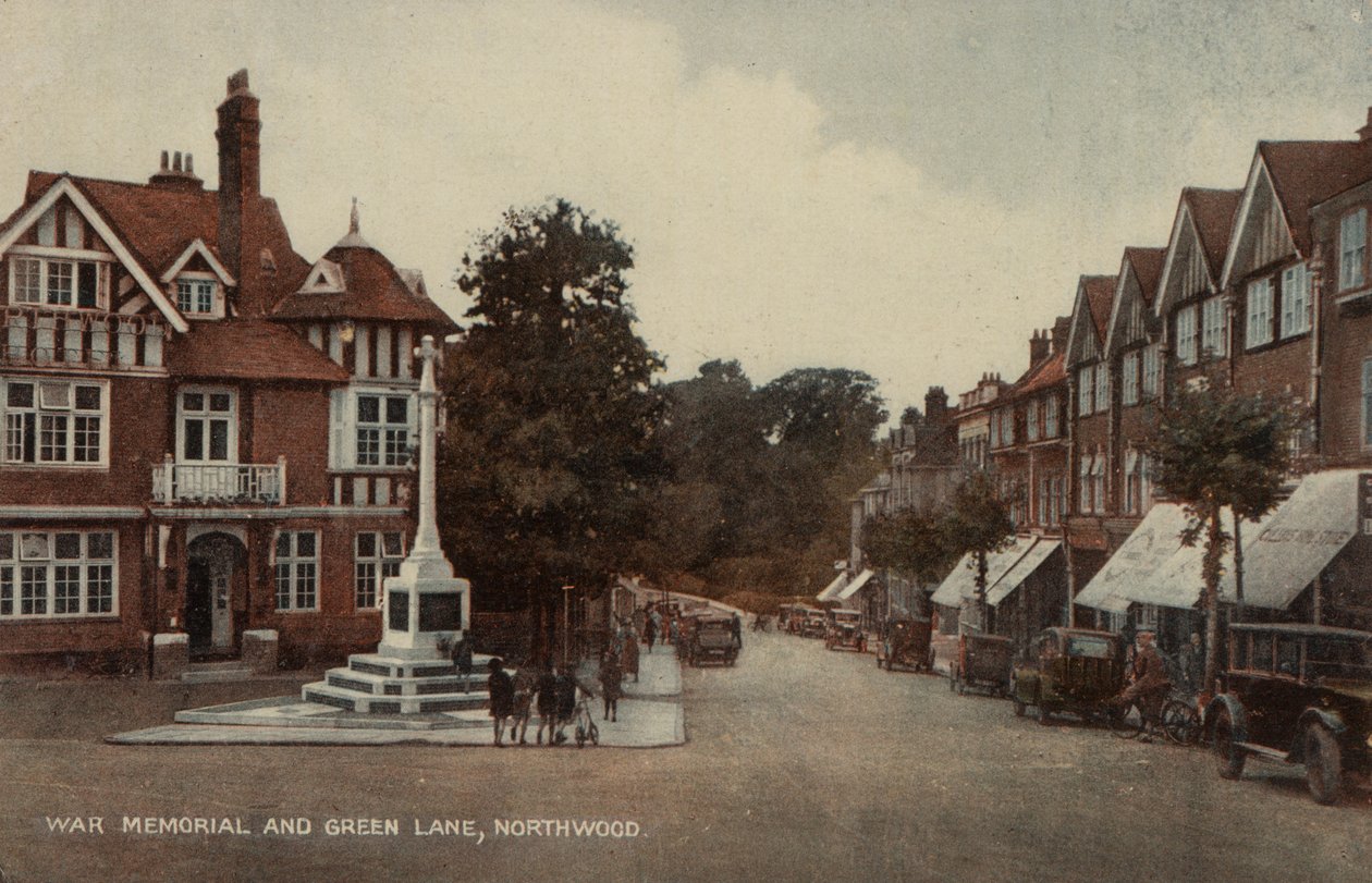 Monumento a los Caídos y Green Lane, Northwood, Londres (foto en color) de English Photographer