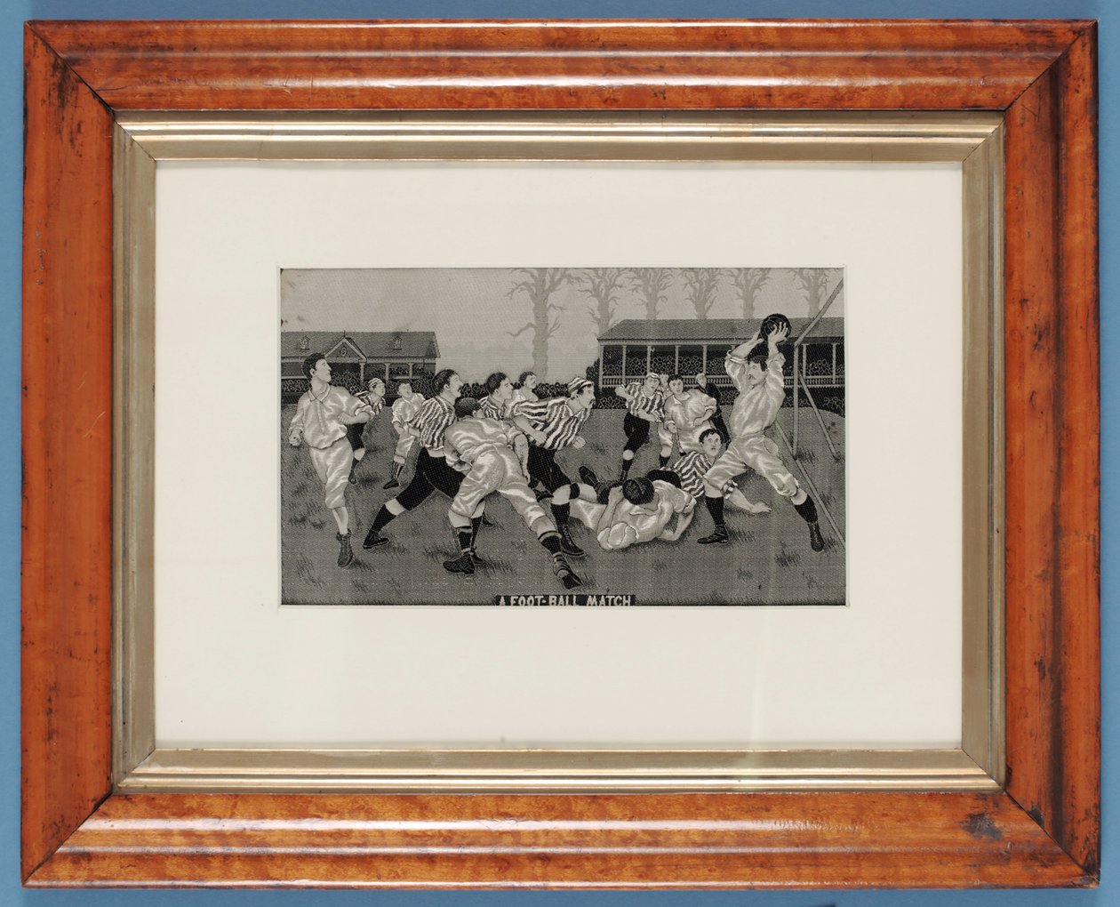 Un partido de fútbol de English School