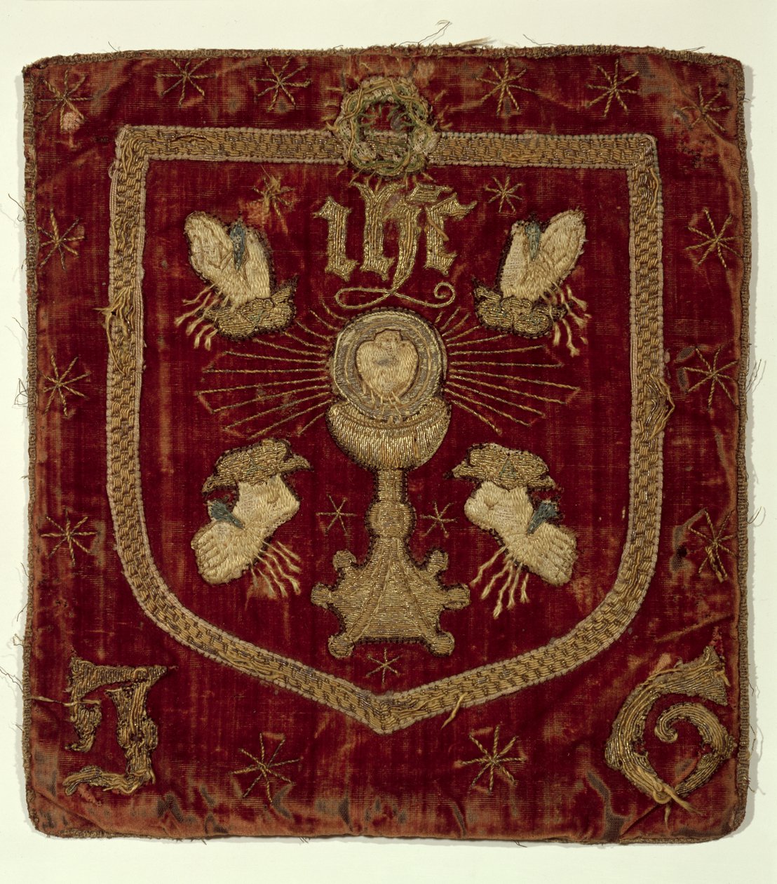 Insignia de las Cinco Llagas de Cristo de English School