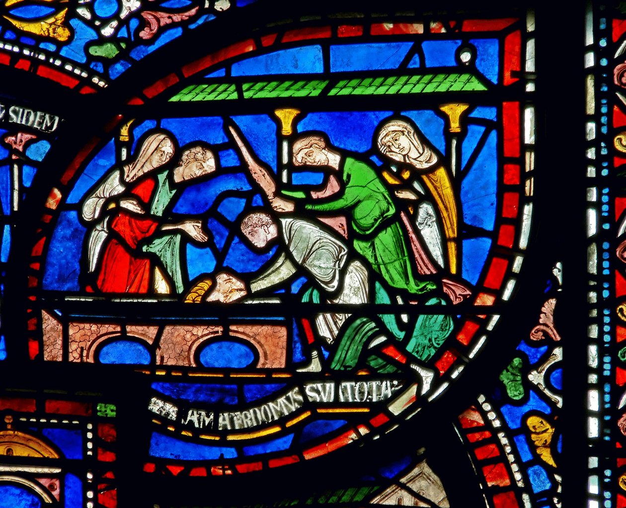 (detalle) de la Ventana del Milagro que representa la historia de Ricardo Sunieve de English School