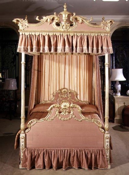 Cama con dosel de George III, finales del siglo XVIII de English School