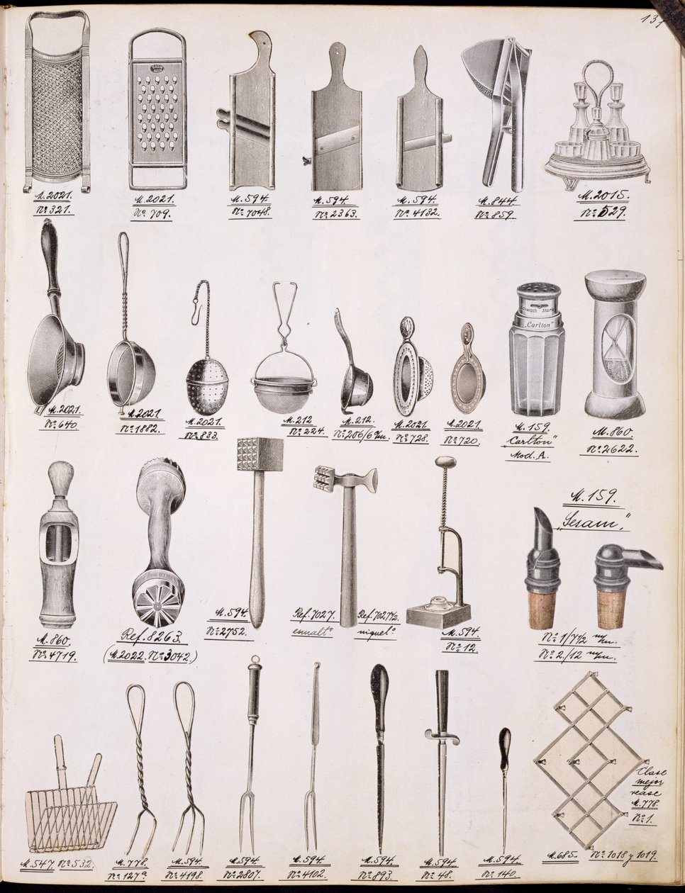 Utensilios de cocina, de un catálogo comercial de bienes y accesorios domésticos, c.1890-1910 de English School