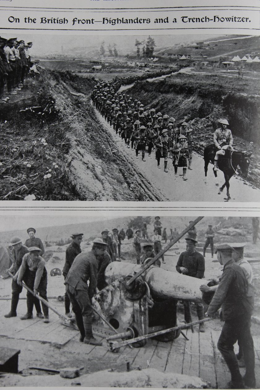 En el frente británico - Highlanders y un obús de trinchera, 1914-18 de English School
